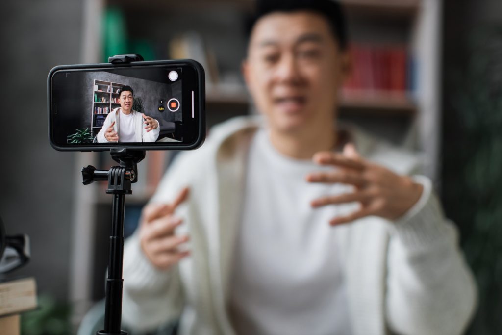 An English learner records himself speaking