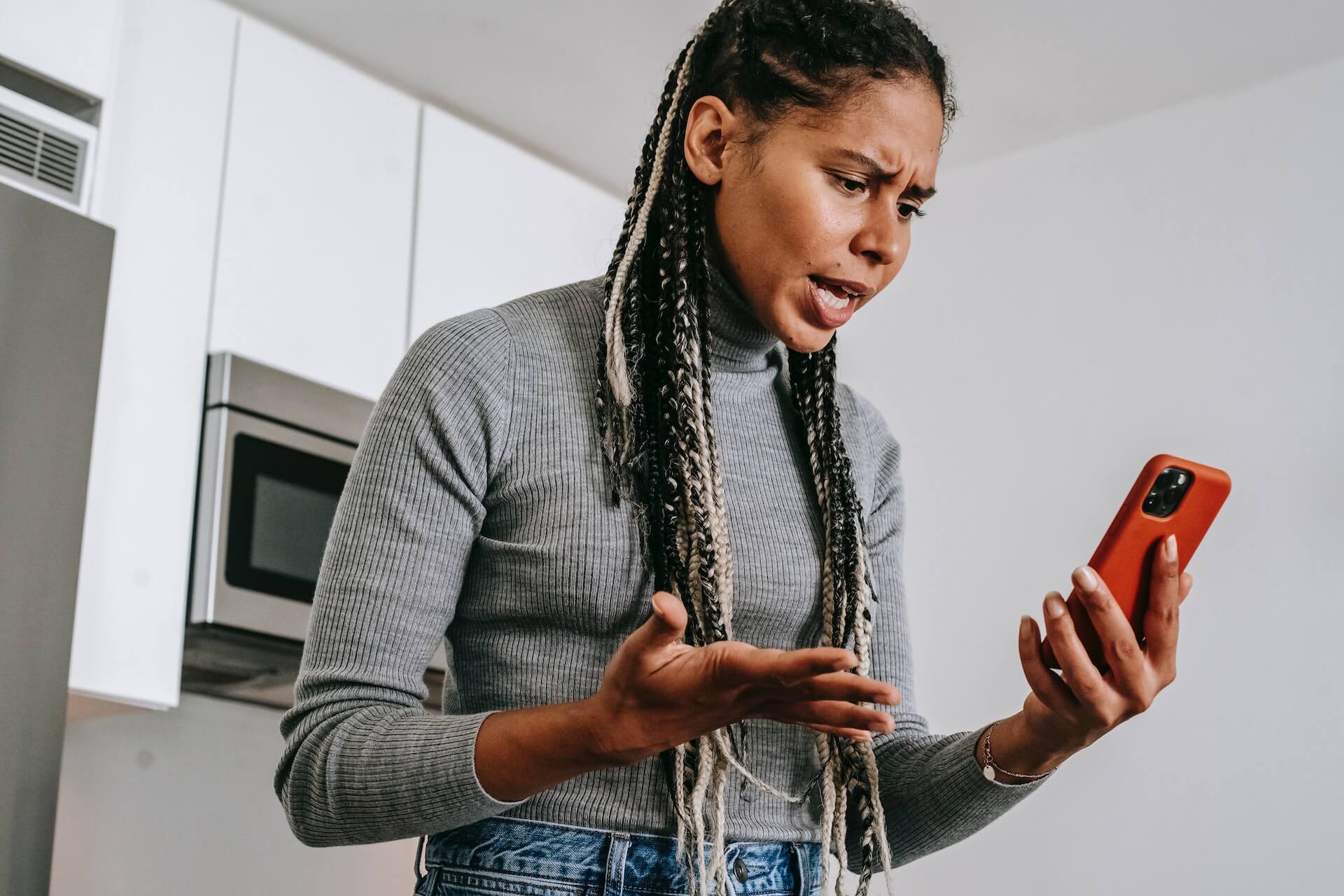 woman angry on the phone